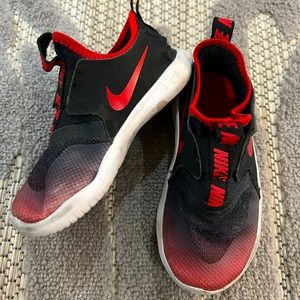 Nike flex runner slip on sneakers 10C